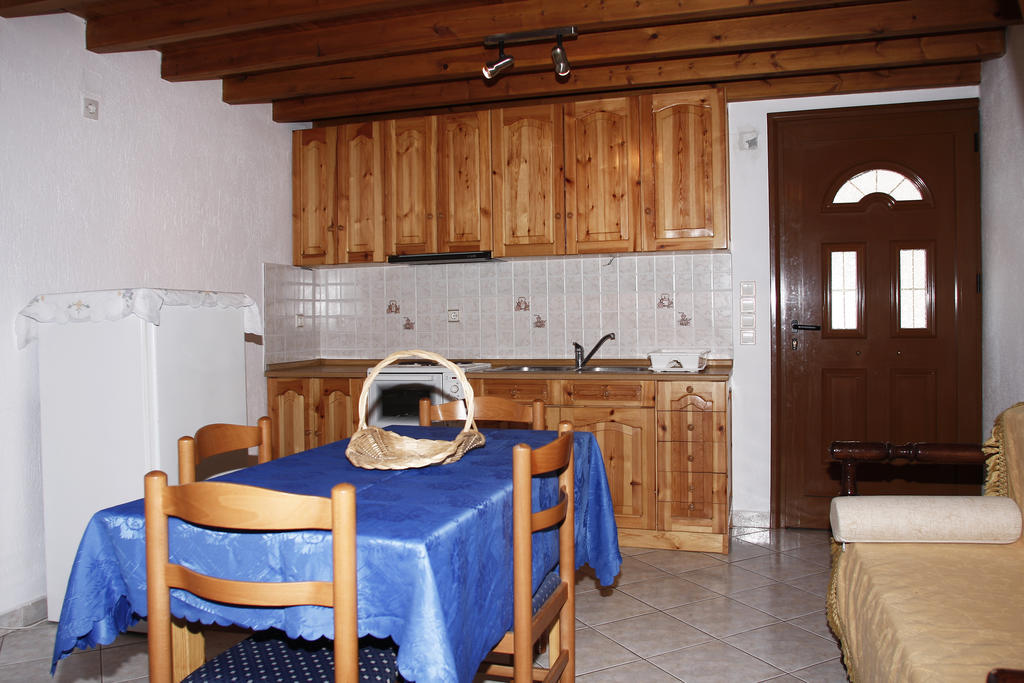 Stoudios Galini Apartment Skopelos Town Room photo